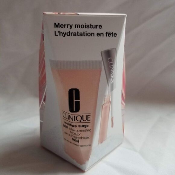 Clinique 2-Pc. Merry Moisture Skincare & Makeup Set - Picture 1 of 10